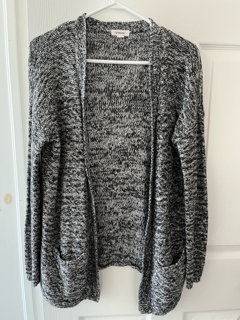 🌸 Garage Lightweight Spring Cardigan – XS | Cozy Pocket Sweater 🌸